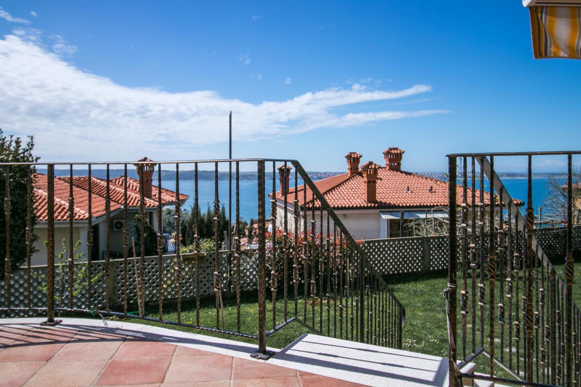 Apartments Apartim Пиран Экстерьер фото