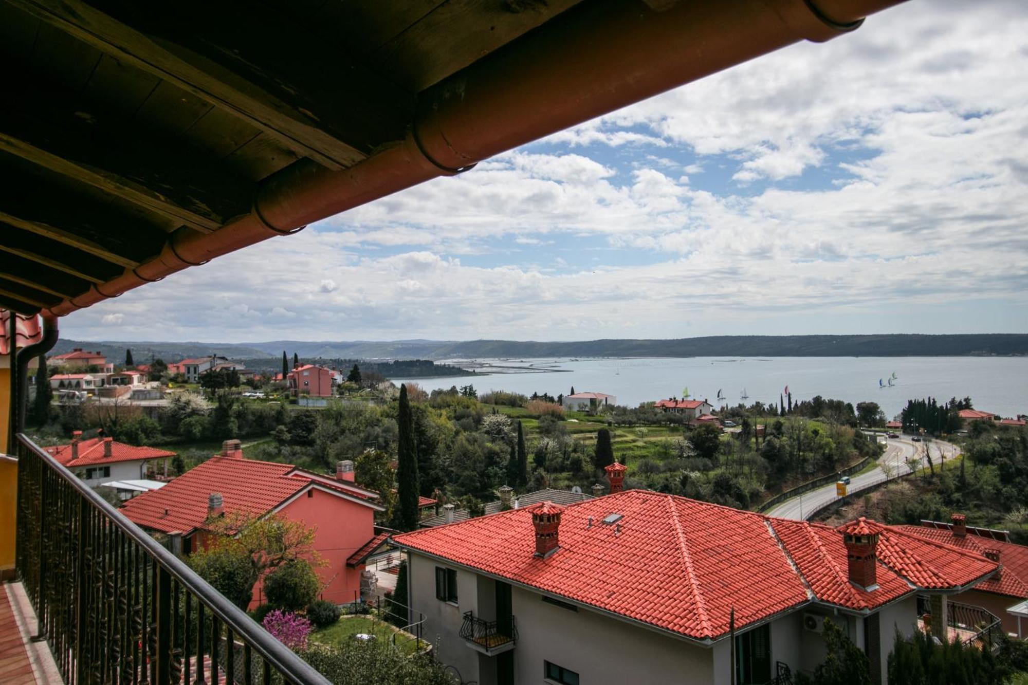 Apartments Apartim Пиран Экстерьер фото